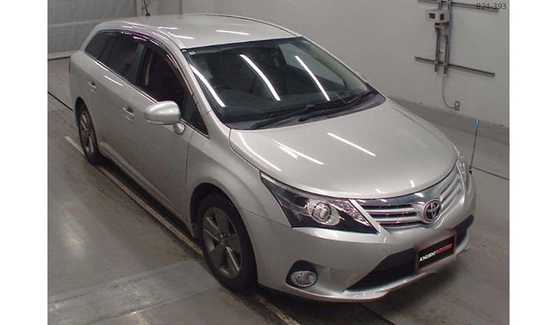 2017 Toyota Avensis image-2