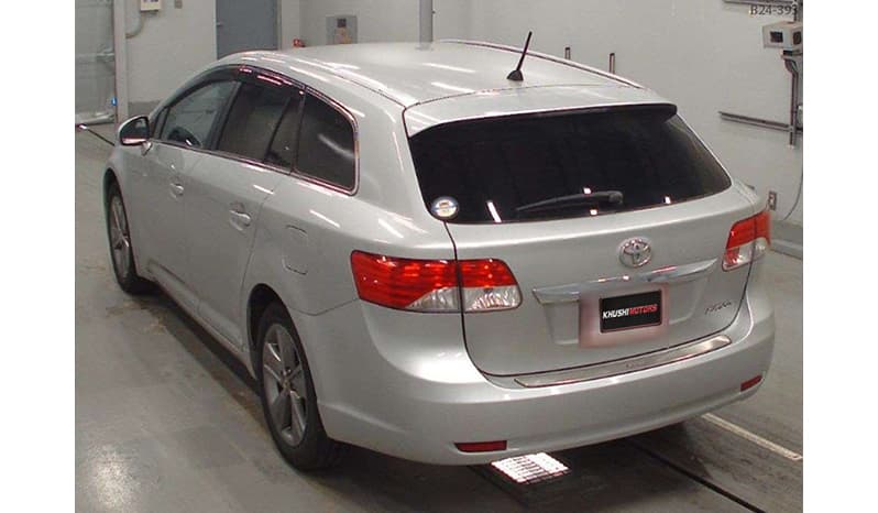2017 Toyota Avensis image-3