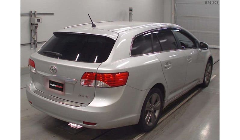 2017 Toyota Avensis image-10