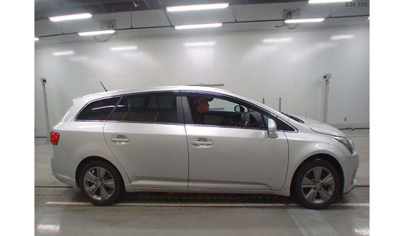2017 Toyota Avensis image-11