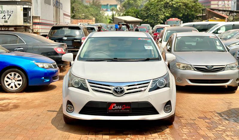 2015 Toyota Avensis image-1