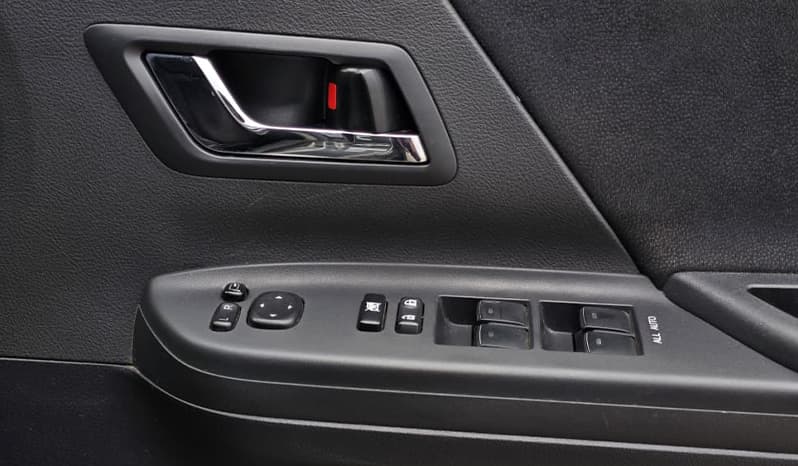 2012 Toyota Alphard image-13