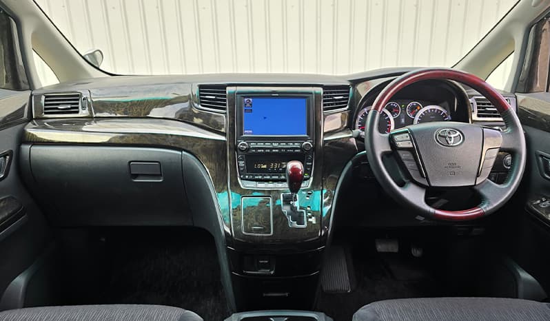 2010 Toyota Alphard image-13