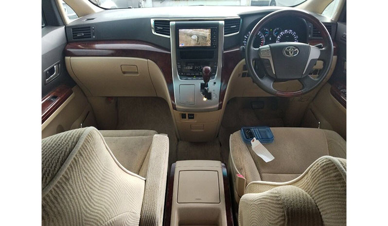 2010 Toyota Alphard 240G image-2