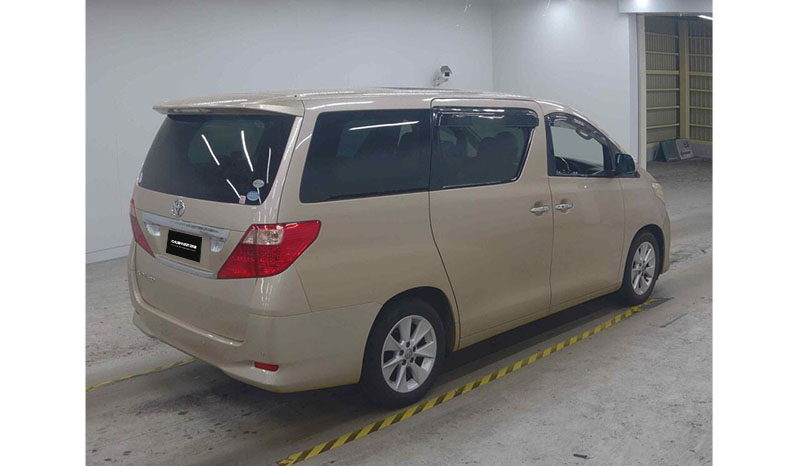 2010 Toyota Alphard 240G image-3