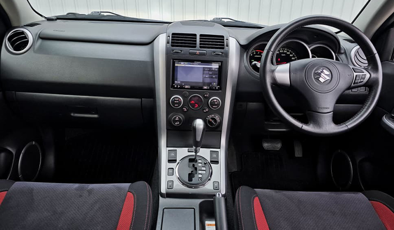 2012 Suzuki Escudo image-12