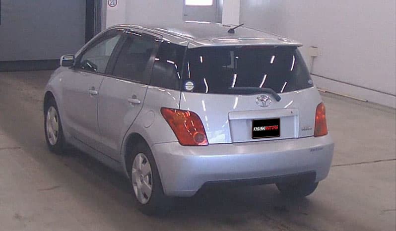 2003 Toyota IST image-4