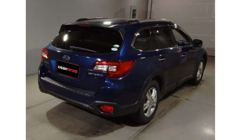 2015 Subaru Outback image-5