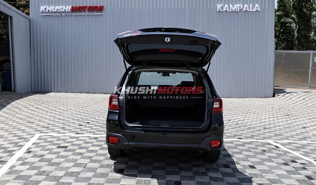 2015 Subaru Outback Base Grade image-25