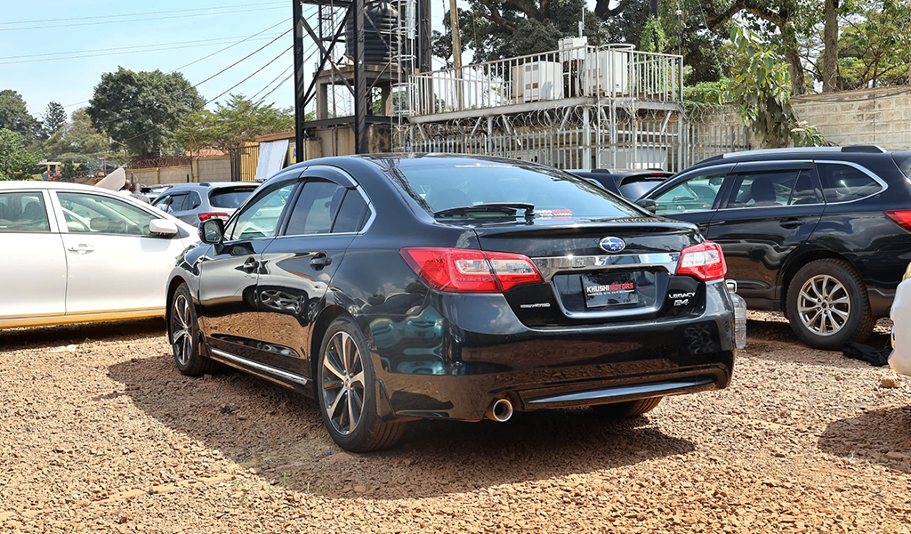2015 Subaru Legacy B4 image-10