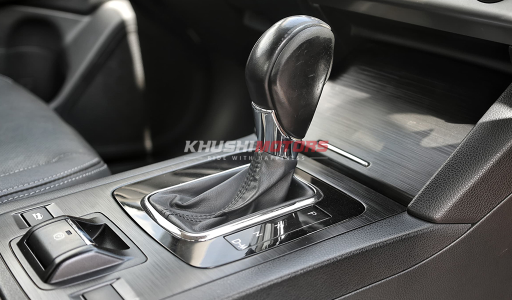 2015 Subaru Legacy B4 image-13