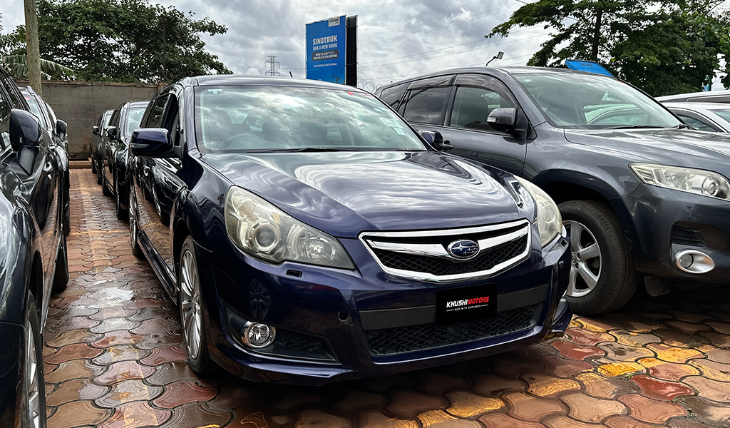 2009 Subaru Legacy image-5