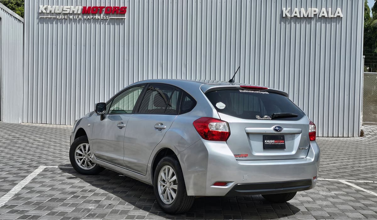 2014 Subaru Impreza image-11
