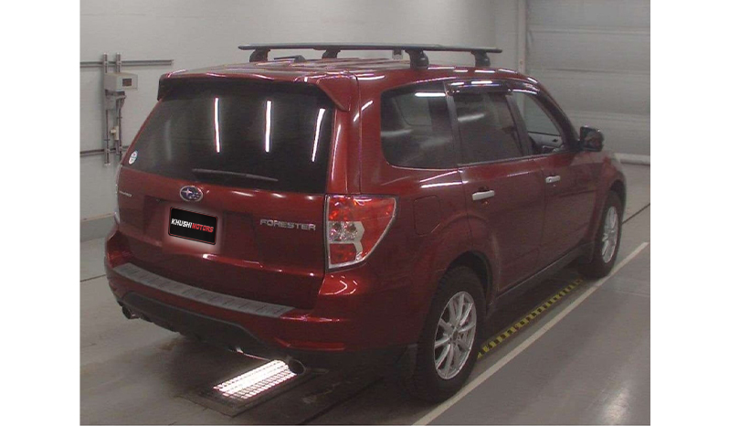 2011 Subaru Forester image-9