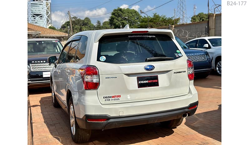 2015 Subaru Forester image-15
