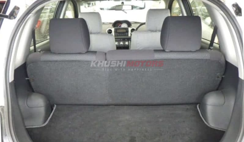 2002 Toyota IST image-5