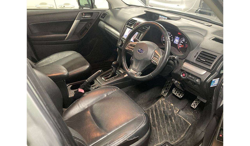 2012 Subaru Forester 2.0XT Eyesight image-4