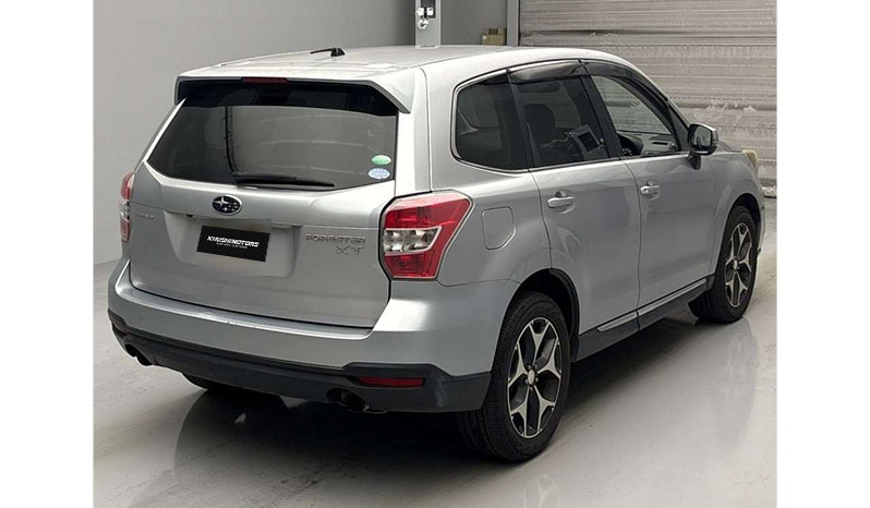 2012 Subaru Forester 2.0XT Eyesight image-6