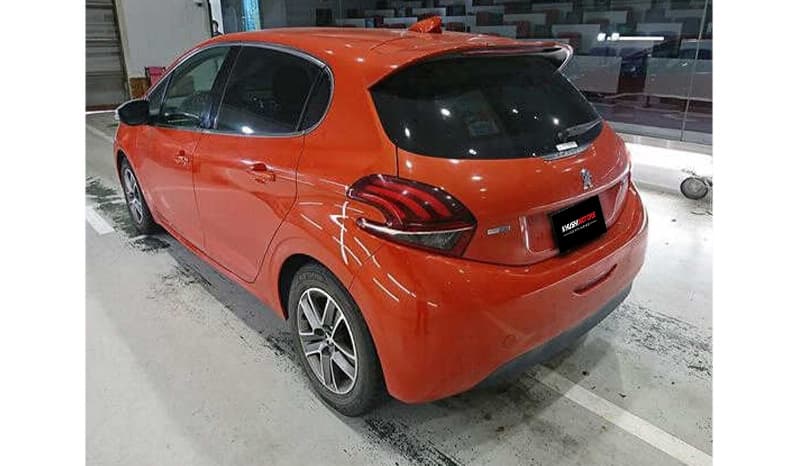 2016 Peugeot 208 Allure image-4
