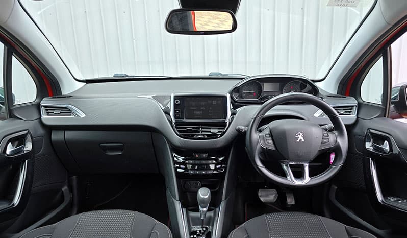 2016 Peugeot 208 Allure image-10