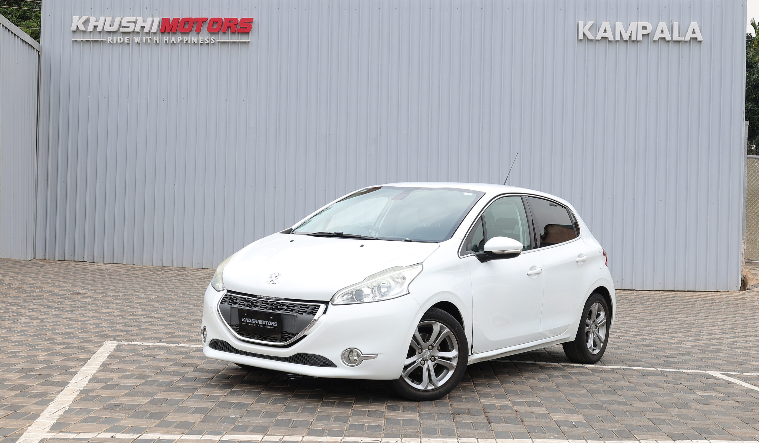 2013 Peugeot 208 Premium image-8