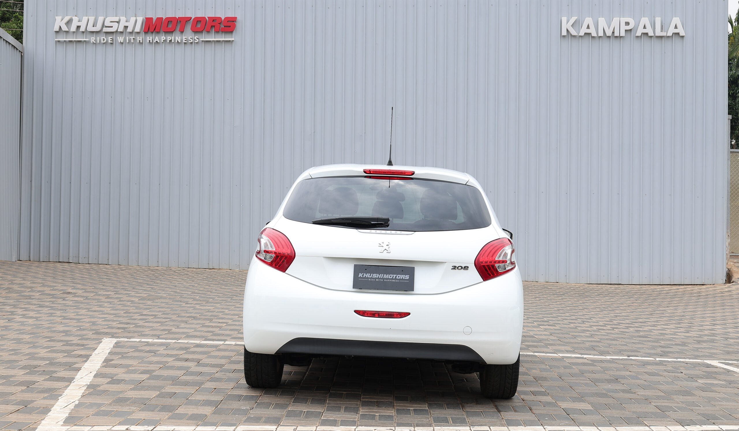 2013 Peugeot 208 Premium image-10