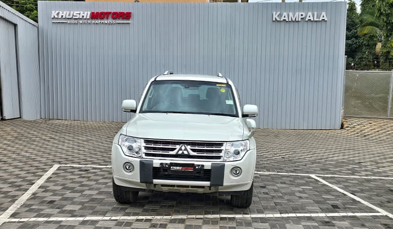 2012 Mitsubishi Pajero image-8