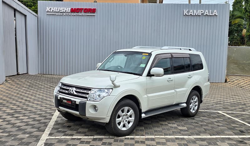 2012 Mitsubishi Pajero image-9