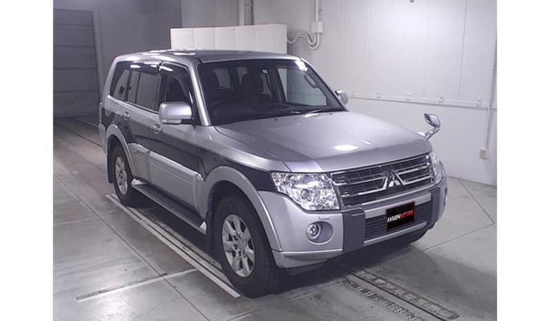 2011 Mitsubishi Pajero Exceed 3.0G image-4
