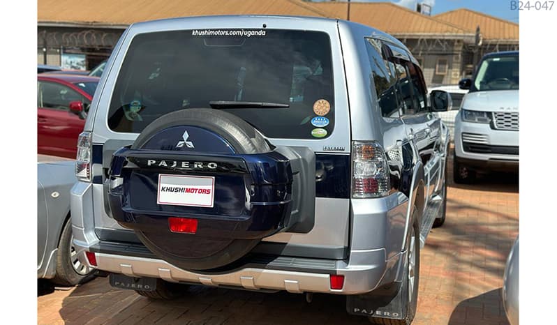 2011 Mitsubishi Pajero Exceed 3.0G image-9