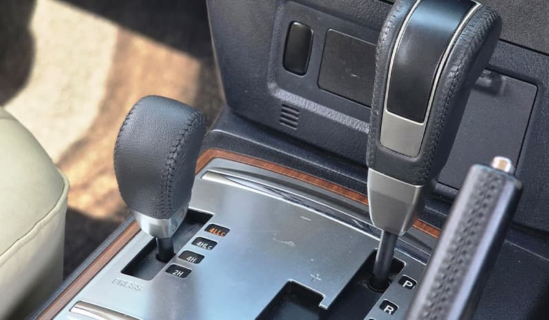 2012 Mitsubishi Pajero Exceed image-9
