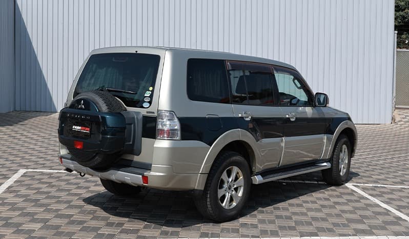 2012 Mitsubishi Pajero Exceed image-17