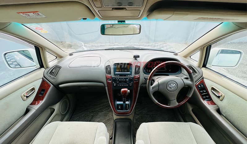 2000 Toyota Harrier image-9