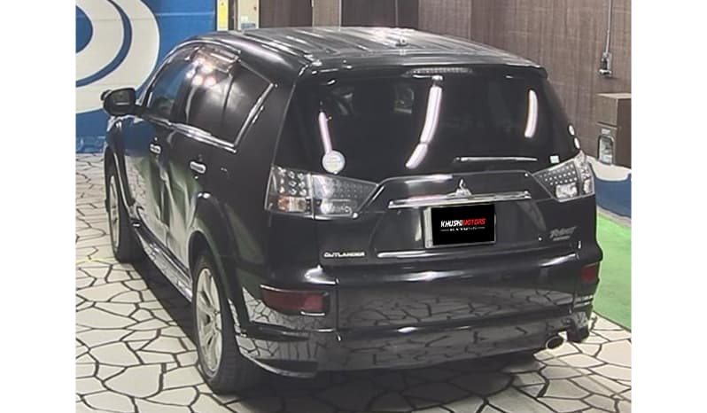 2010 Mitsubishi Outlander image-4