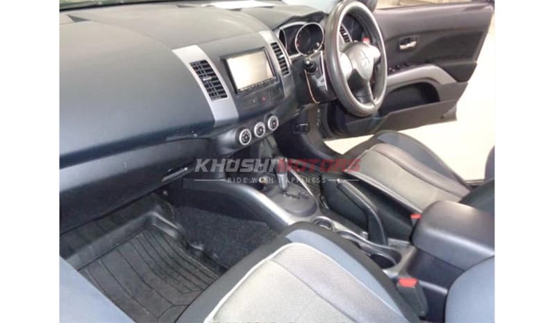 2010 Mitsubishi Outlander image-7