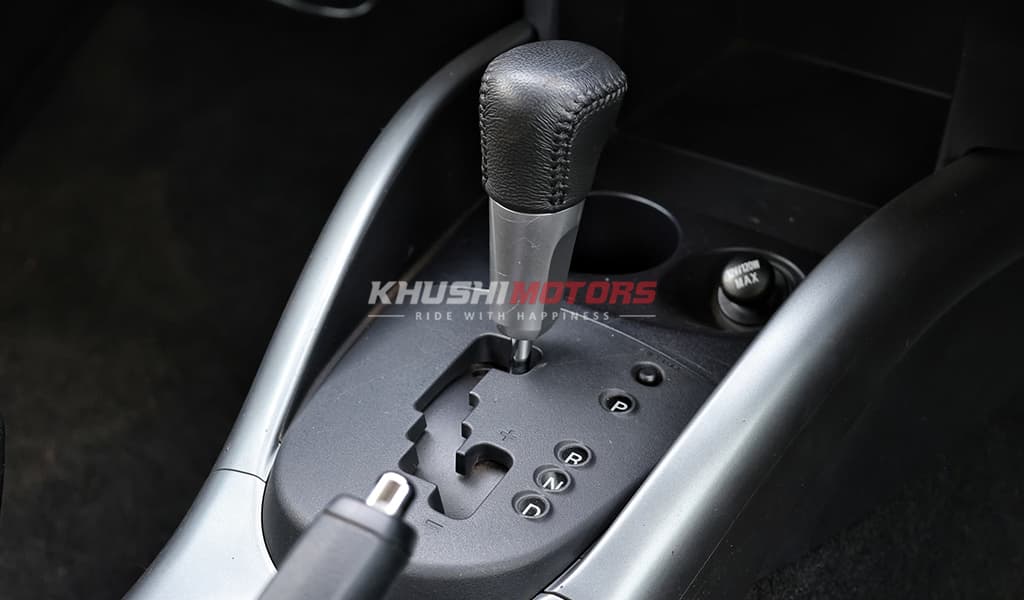 2010 Mitsubishi Outlander image-13