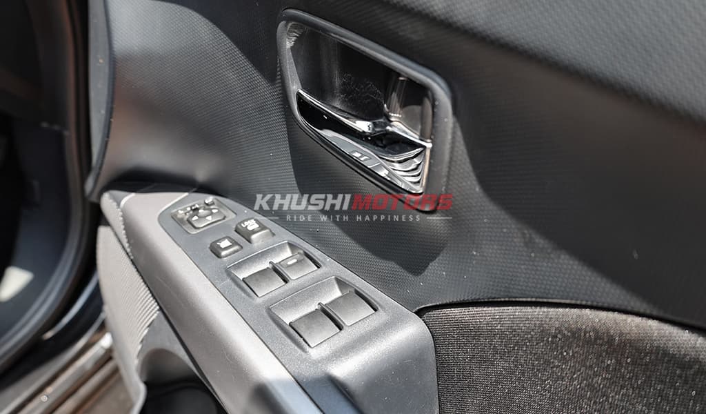 2010 Mitsubishi Outlander image-14