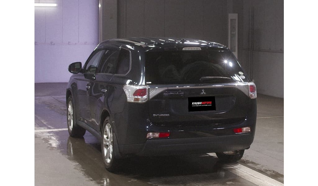 2012 Mitsubishi Outlander image-3