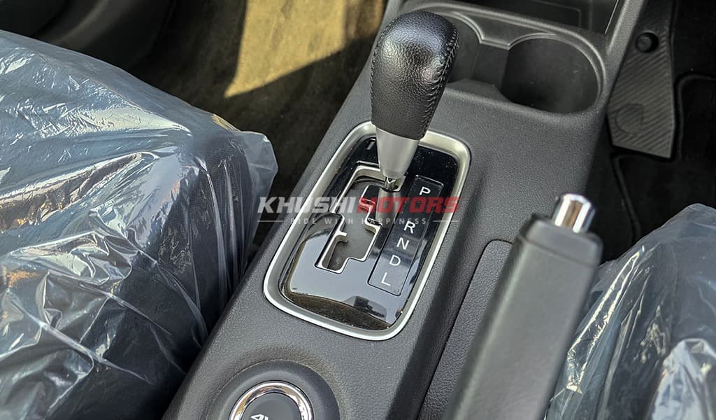 2012 Mitsubishi Outlander image-6