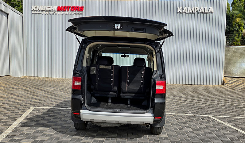 2012 Mitsubishi Delica image-17