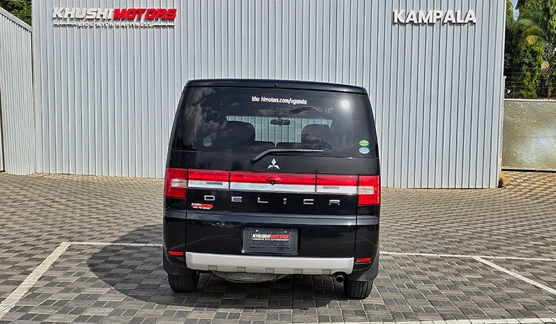 2012 Mitsubishi Delica image-23