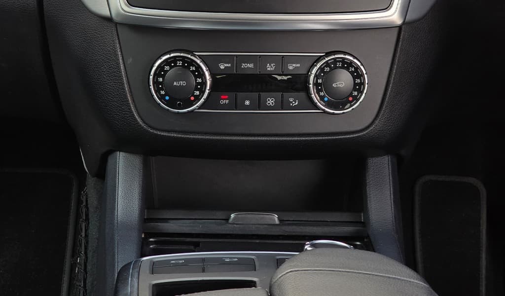 2015 Mercedes-Benz ML-Class ML350 image-40