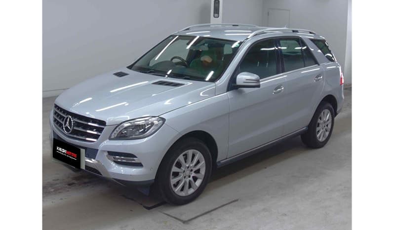 2013 Mercedes-Benz ML-Class 4MATIC ML350 image-3