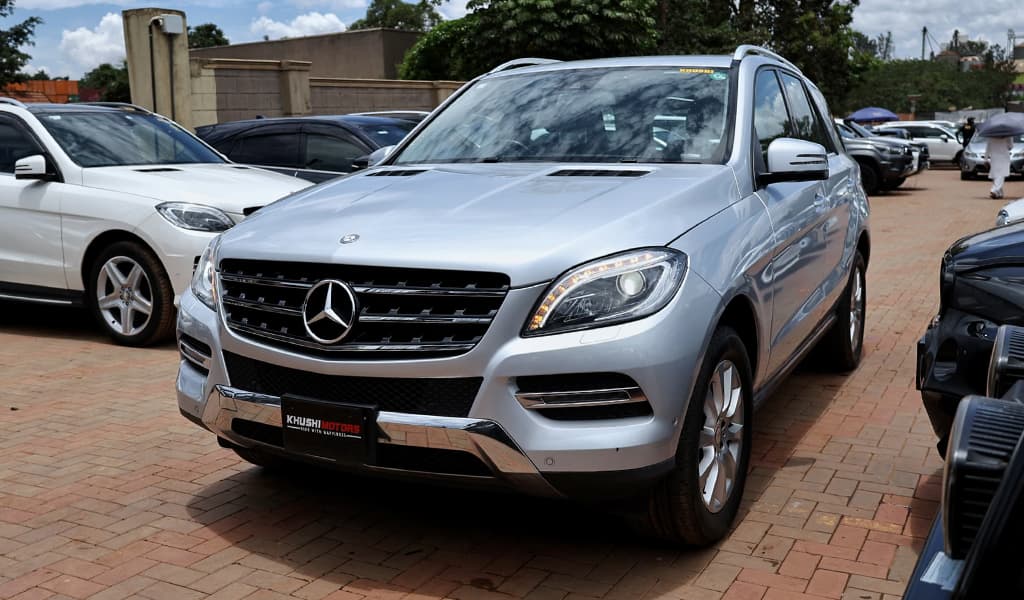 2013 Mercedes-Benz ML-Class 4MATIC ML350 image-9