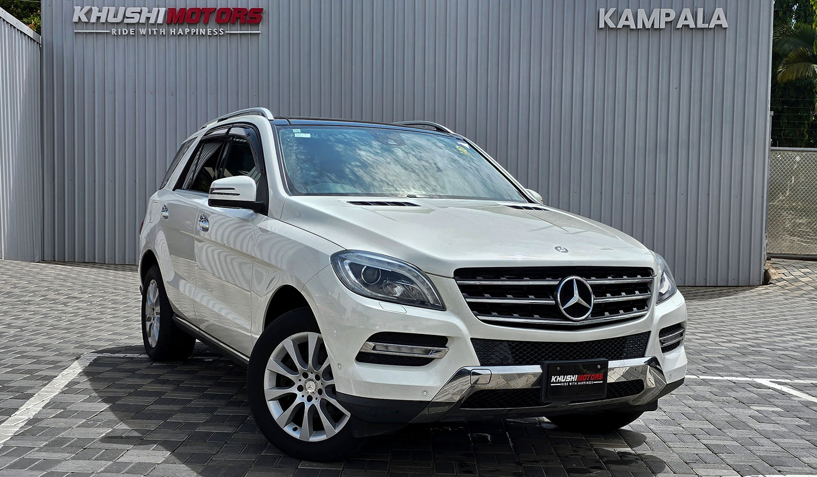 2012 Mercedes-Benz ML-Class 4MATIC ML350 image-1