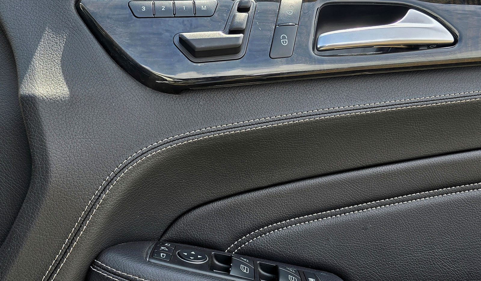 2012 Mercedes-Benz ML-Class 4MATIC ML350 image-9