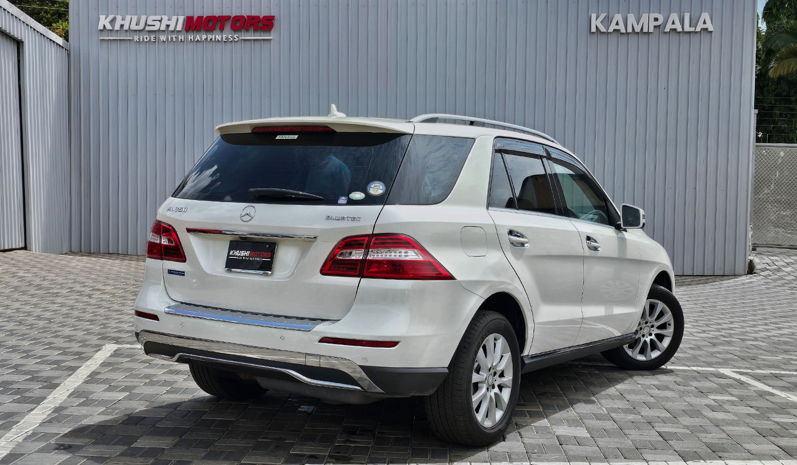 2012 Mercedes-Benz ML-Class 4MATIC ML350 image-13