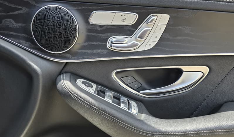 2017 Mercedes-Benz GLC-Class GLC250 image-8