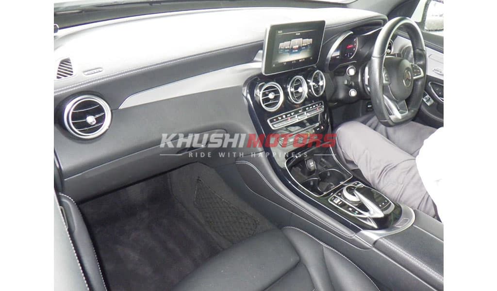 2016 Mercedes-Benz GLC-Class 4 MATIC GLC250 image-6