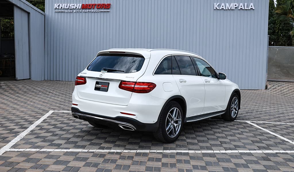 2016 Mercedes-Benz GLC-Class 4 MATIC GLC250 image-11